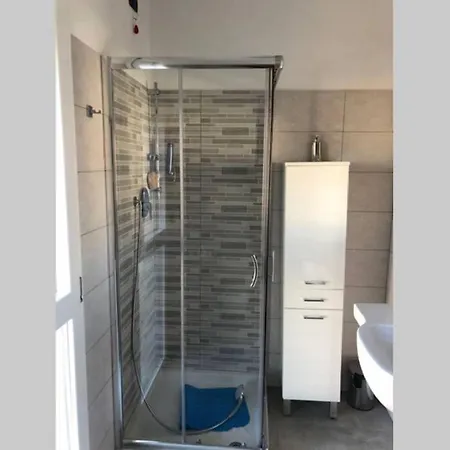 Casa Moderna Ricca Di Comfort E Con Posto Auto *